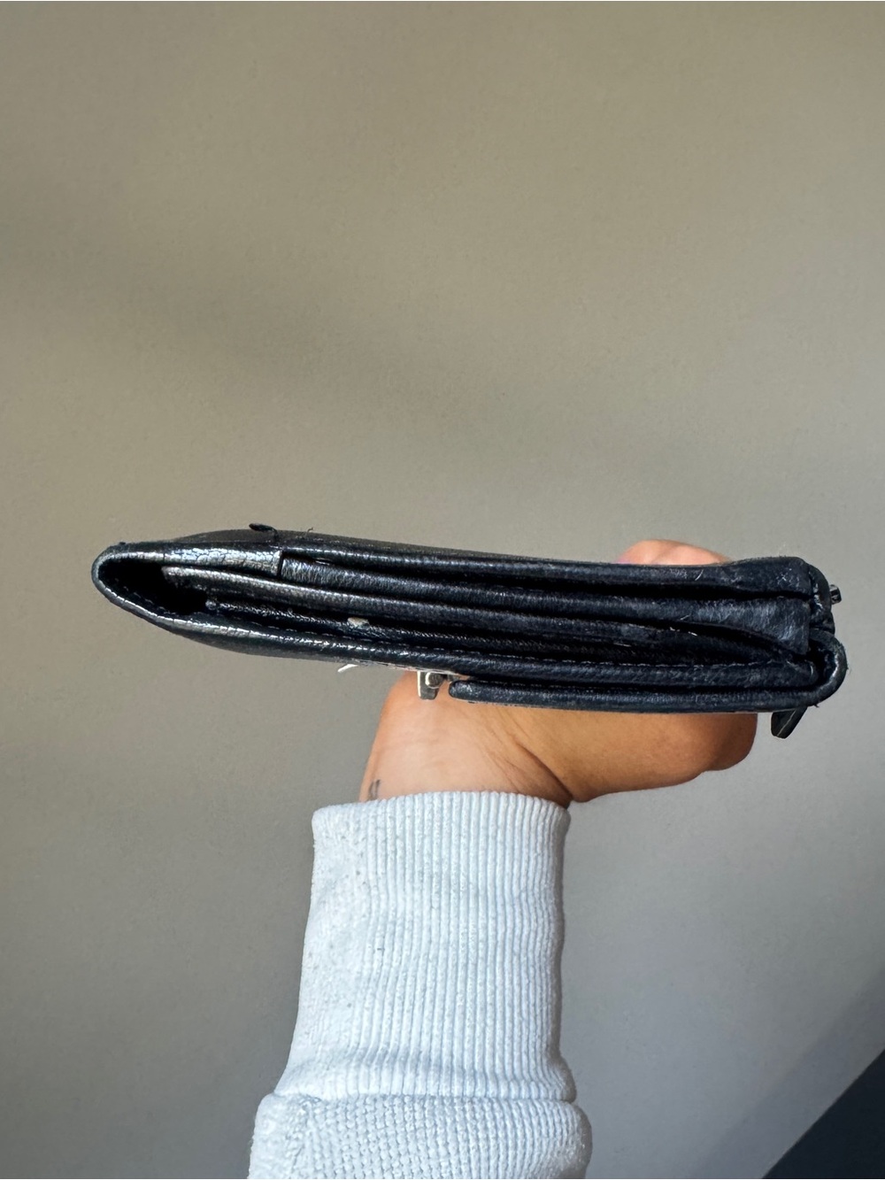 Gucci Black Leather Long Wallet with Silver-Tone Lock - Picture 3 of 10